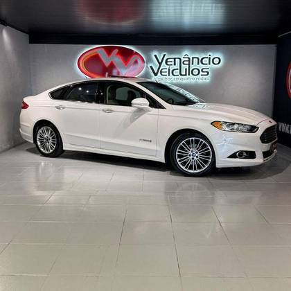 FORD FUSION 2.0 TITANIUM 16V HÍBRIDO 4P AUTOMÁTICO FORD FUSION 2.0 TITANIUM 16V HÍBRIDO 4P AUTOMÁTICO